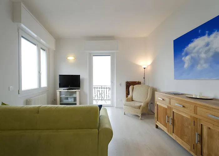 A 5 Metri Dal Torri Del Benaco