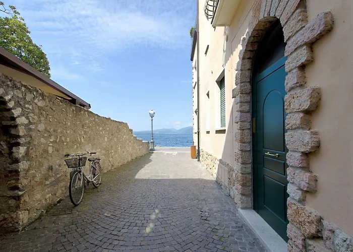 A 5 Metri Dal Apartamento *