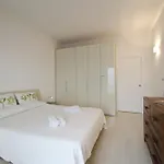 A 5 Metri Dal *